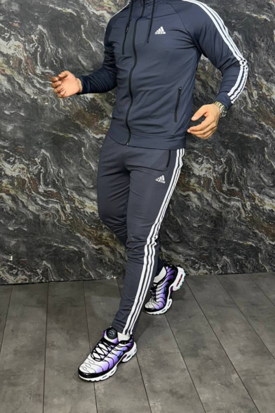 Survétement Adidas